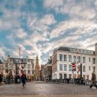 De historische A-brug in Groningen met de Der Aa-kerk op de achtergrond